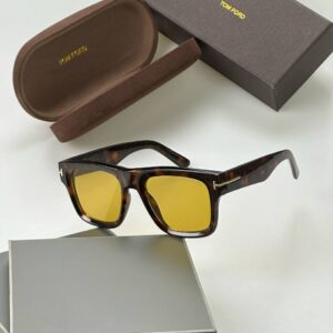 عینک دید در شب و طبی زنانه تام فورد