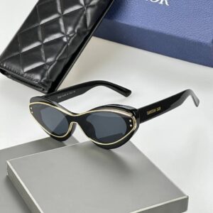 عینک آفتابی زنانه دیور