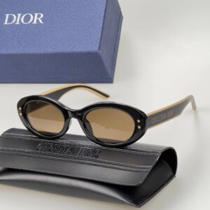 عینک آفتابی زنانه دیور 2