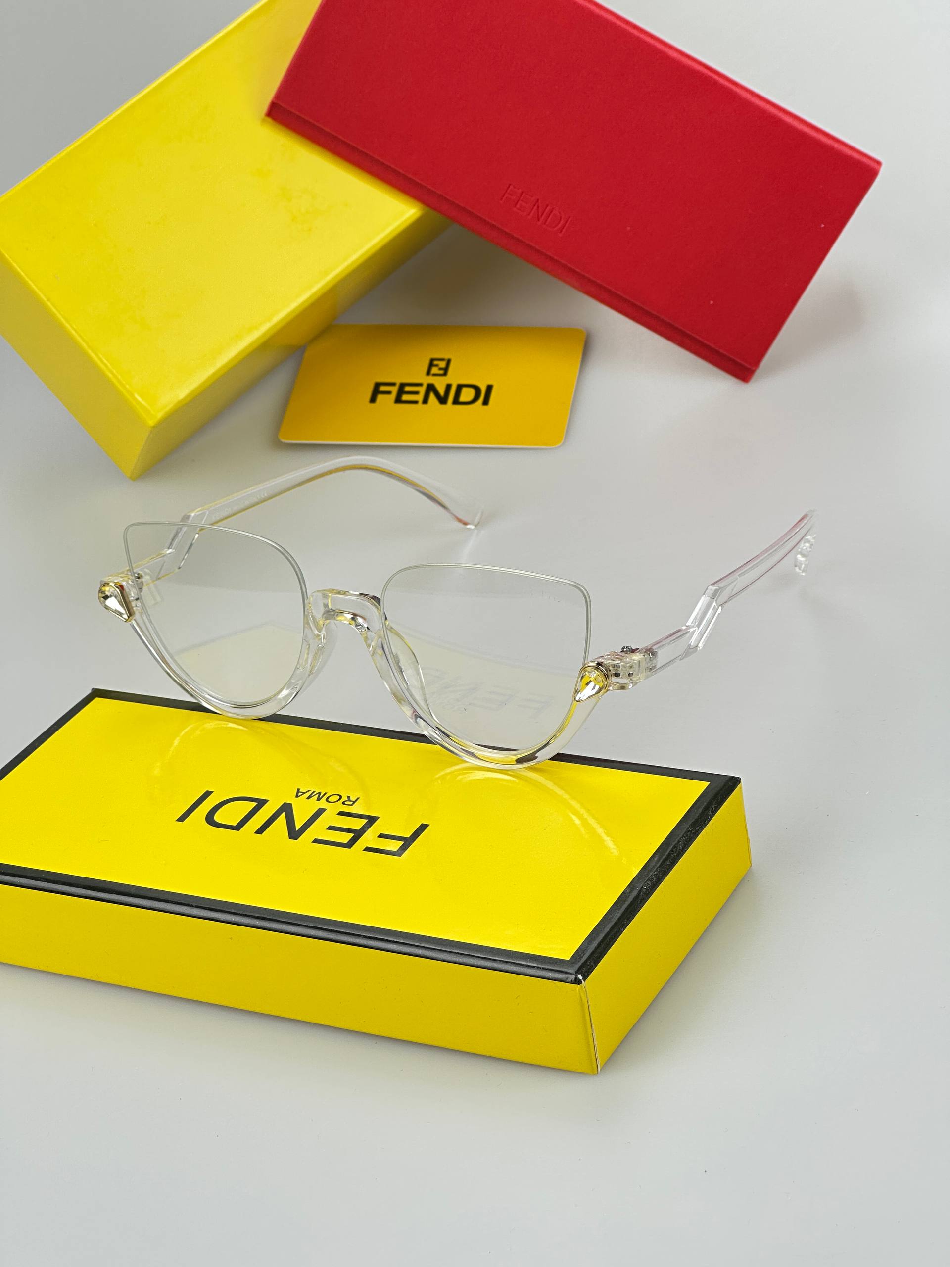 عینک نیم فریم FENDI - تصویر 6