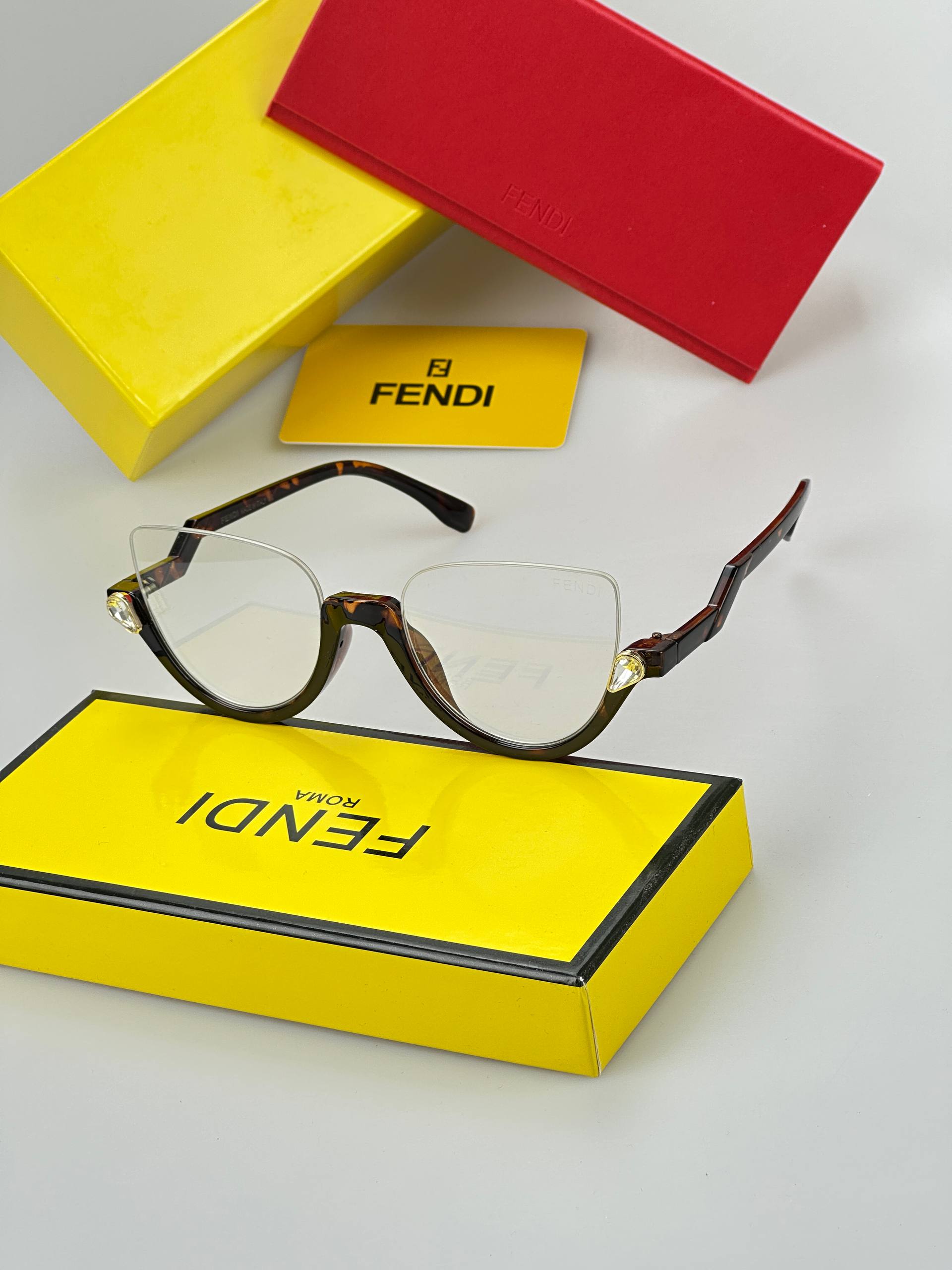 عینک نیم فریم FENDI - تصویر 3